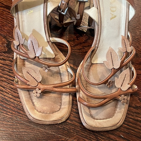 Prada Wedges w Leather Leaf Applique Size 40 - Picture 6 of 11